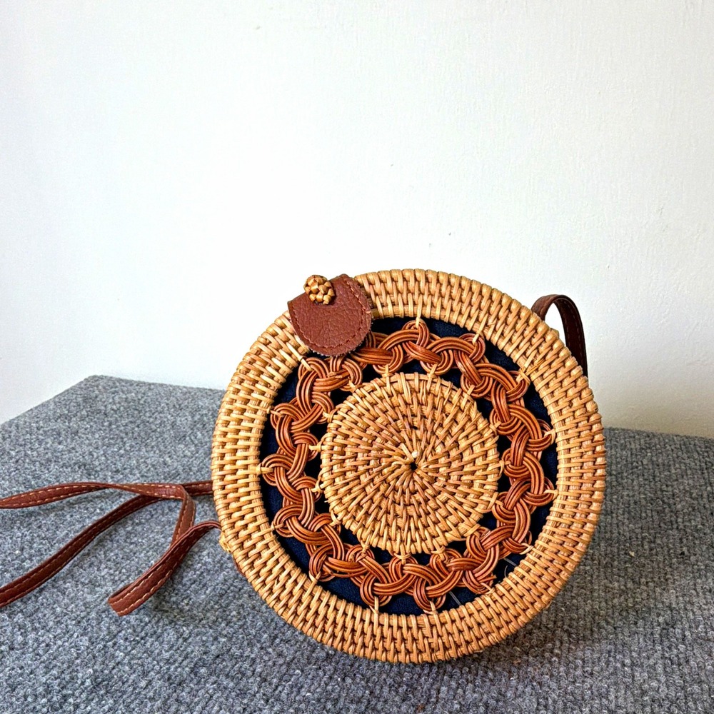 Round Woven Crossbody Bag Tan Navy Lining Snap Detachable Strap Gold Boho